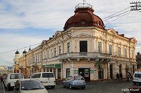 Черновцы - Бывший жилищно-торговый дом