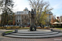 Черновцы - Памятник Ю. Федьковичу