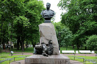Памятник Н. М. Пржевальскому
