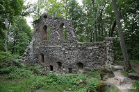 Кримулдский средневековый замок 