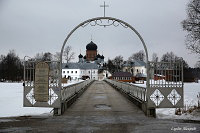 Свято-Введенский островной монастырь 