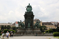 Вена (Wien) Памятник Марии Терезии