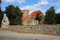 Замок в Пензино (Pęzino)