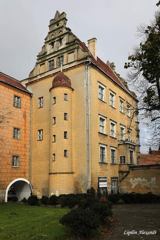 Олесницкий замок  - Олесница (Oleśnica) - Польша (Polska)