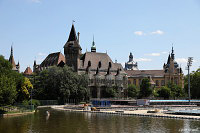 Парк Варошлигет в Будапеште Замок Вайдахуняд