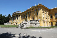 Парк Варошлигет в Будапеште  Купальни Сечени