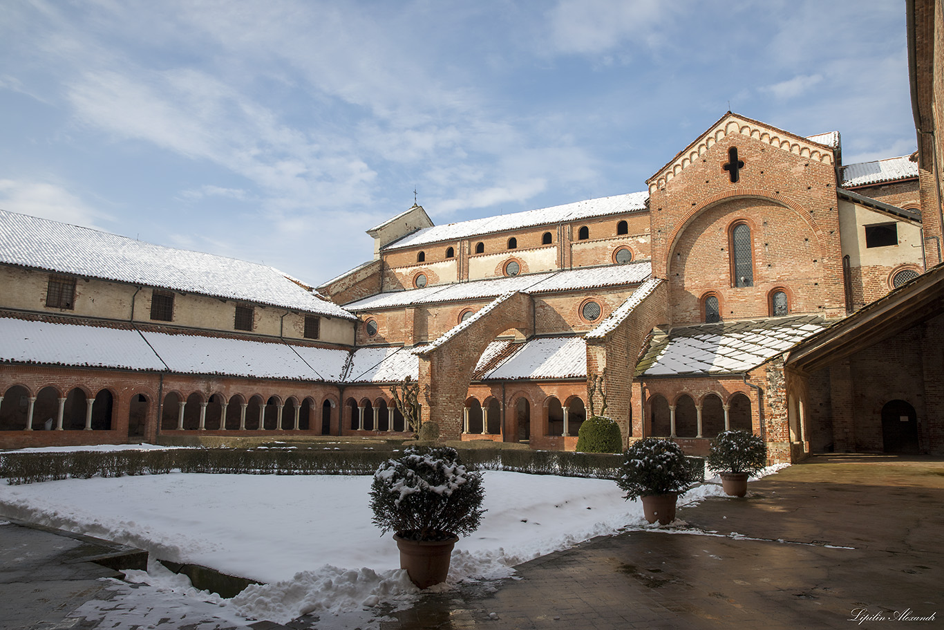 Монастырь Стаффорд -Abbazia di Santa Maria di Staffarda 