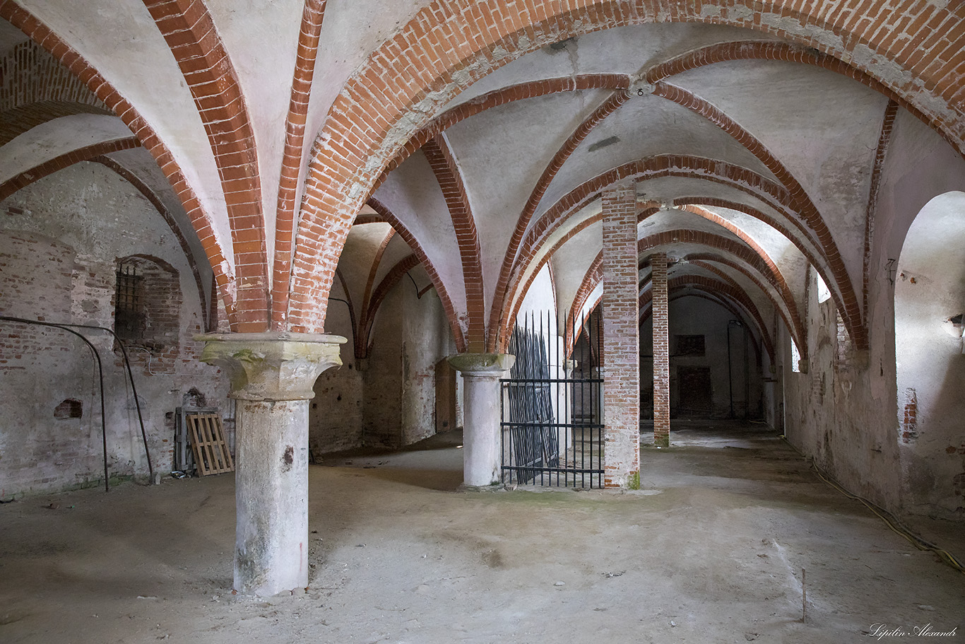 Монастырь Стаффорд -Abbazia di Santa Maria di Staffarda 