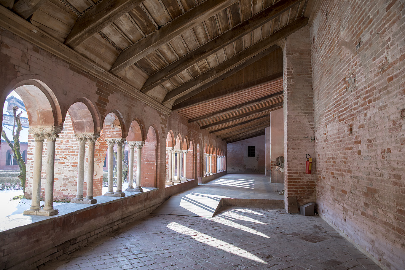 Монастырь Стаффорд -Abbazia di Santa Maria di Staffarda 