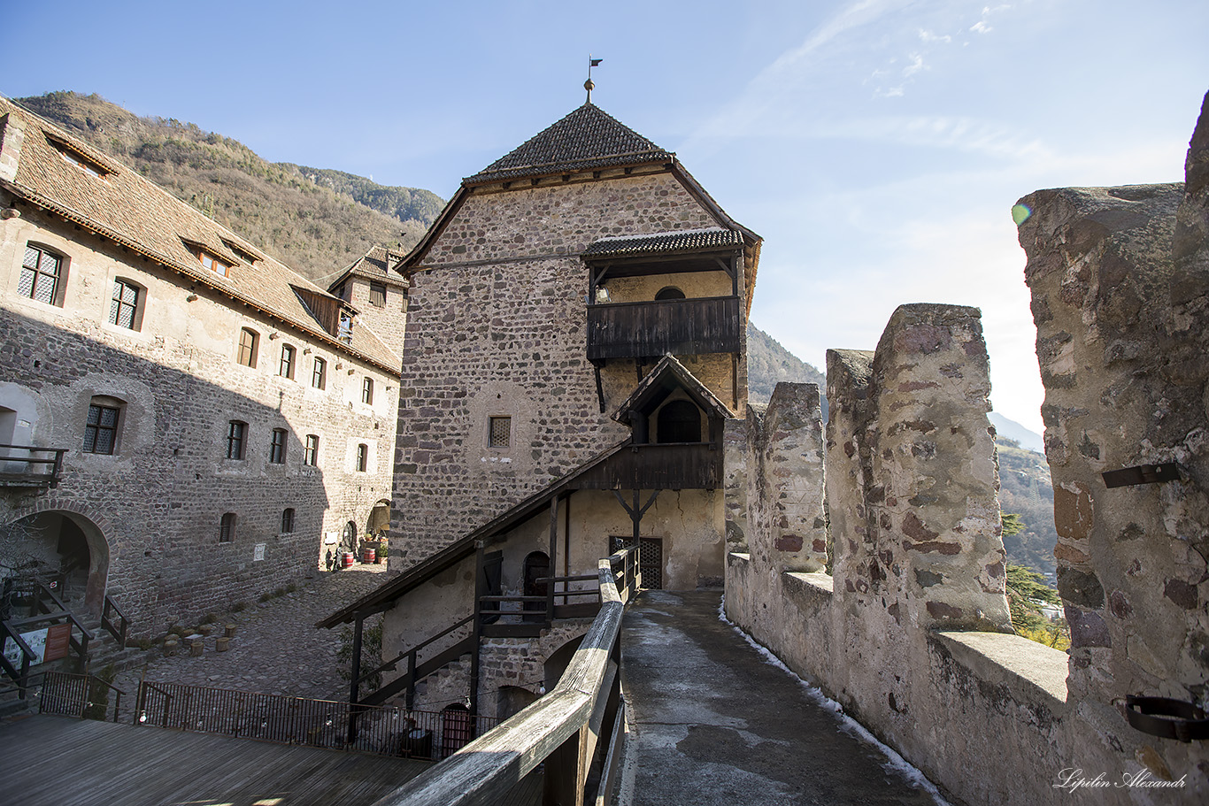 Замок Ронколо (Рункельштайн) Больцано (Bolzano) - Италия (Italia)