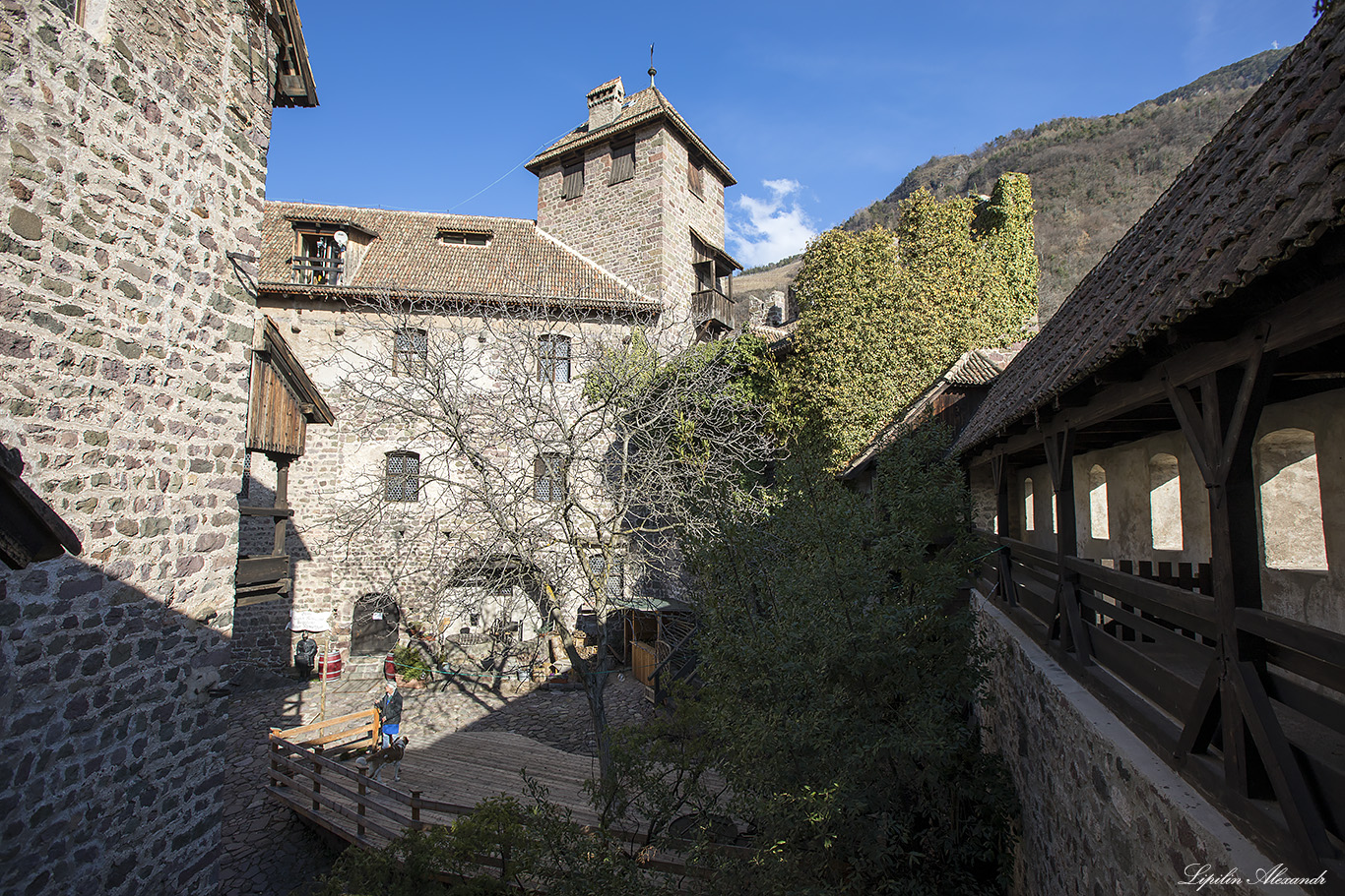 Замок Ронколо (Рункельштайн) Больцано (Bolzano) - Италия (Italia)