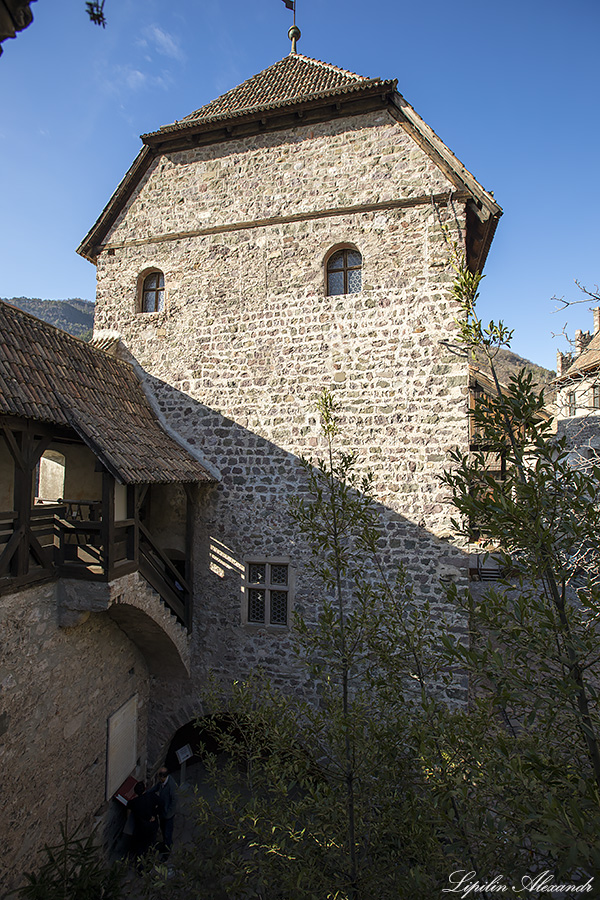 Замок Ронколо (Рункельштайн) Больцано (Bolzano) - Италия (Italia)