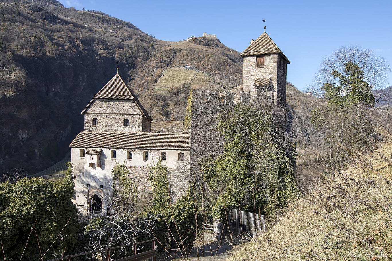 Замок Ронколо (Рункельштайн) Больцано (Bolzano) - Италия (Italia)