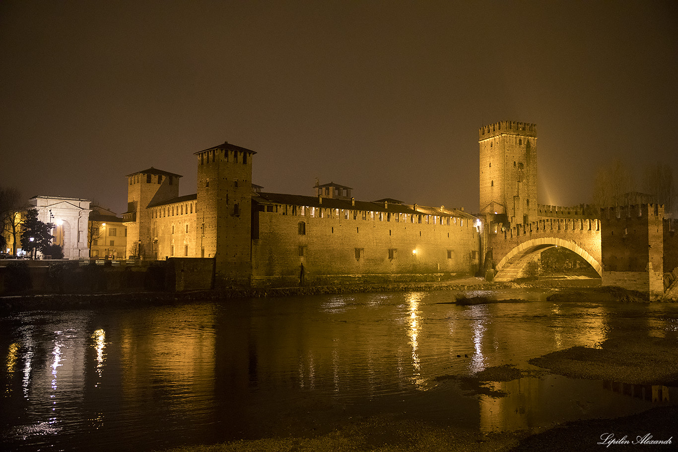 Замок Кастельвеккьо Верона (Verona) - Италия (Italia)