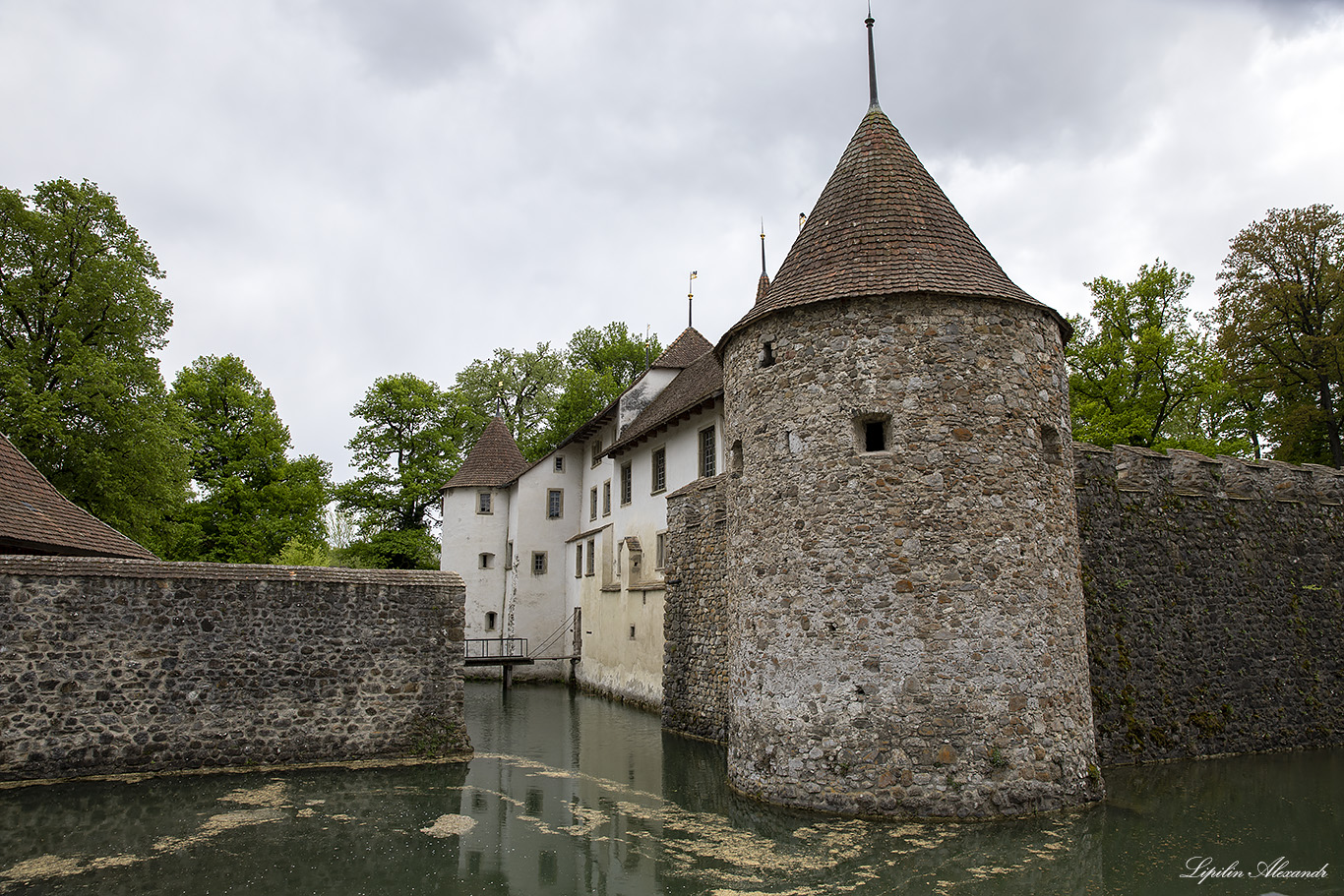 Замок Хальвиль (Schloss Hallwyl)  