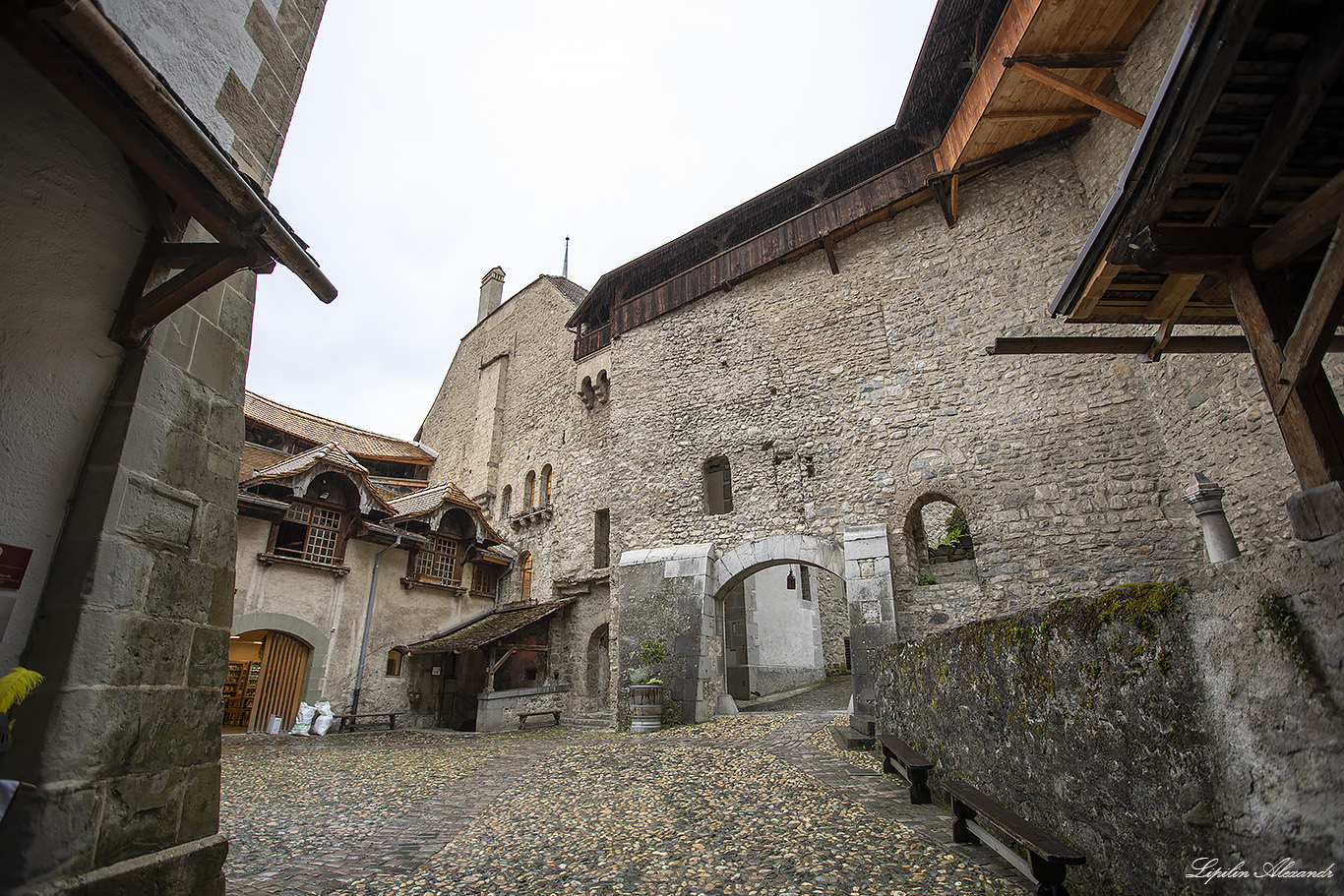 Шильонский замок (Chateau Chillon ) 