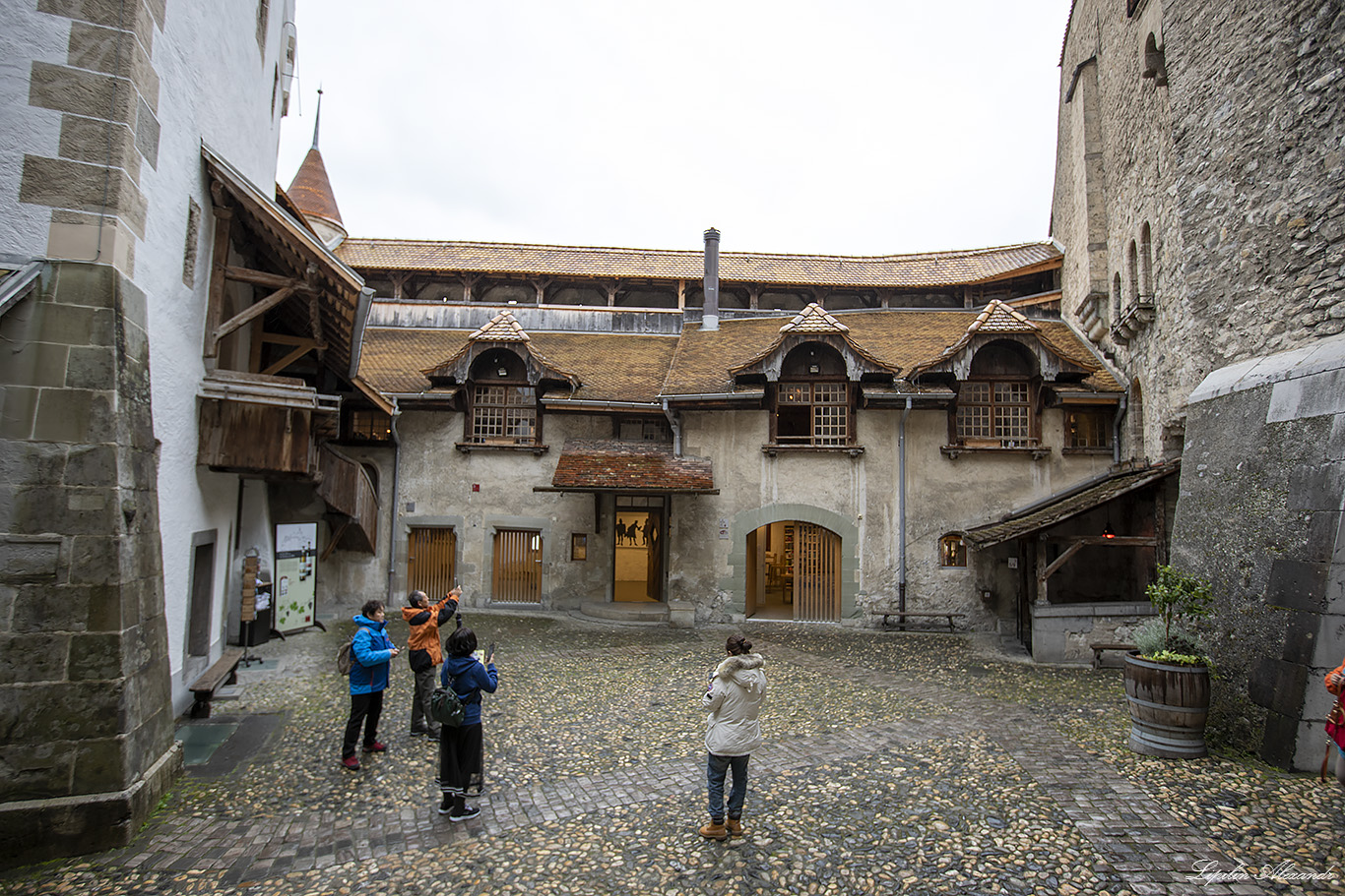 Шильонский замок (Chateau Chillon ) 