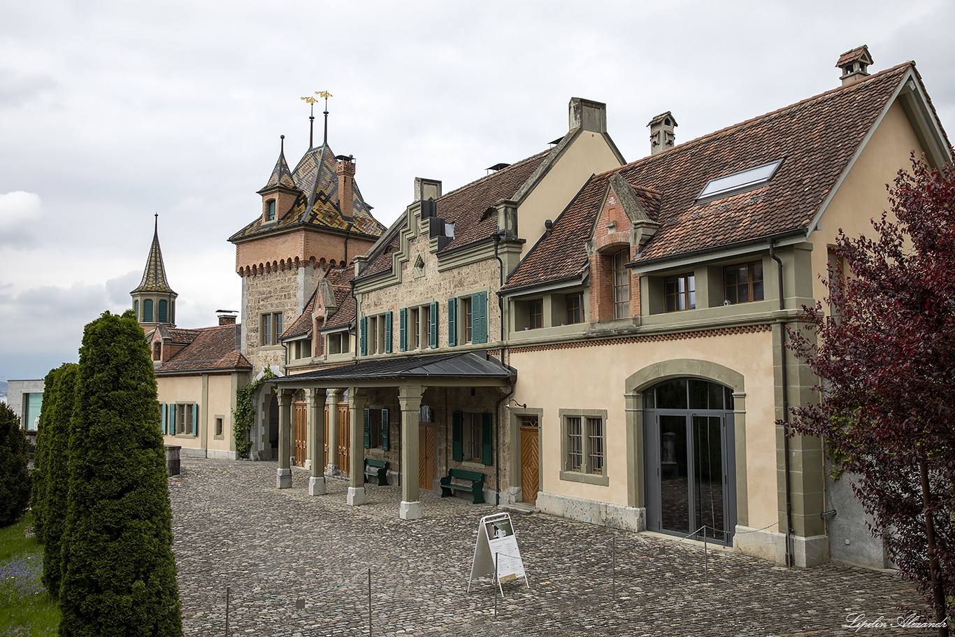 Замок Оберхофен (Schloss Oberhofen) 