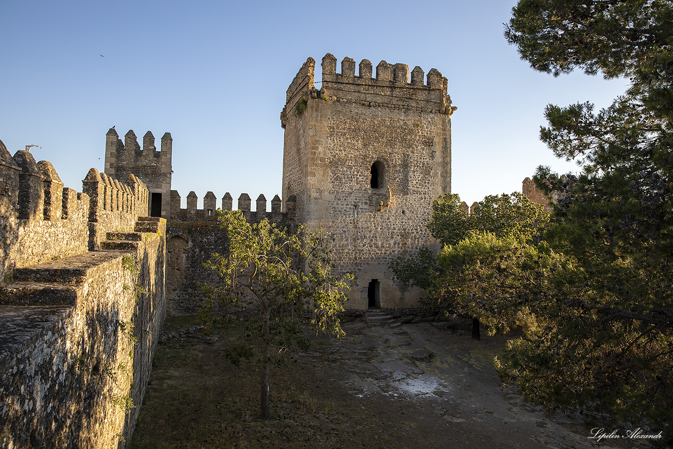 Крепость Агузадерас - (Castillo de Las Aguzaderas)