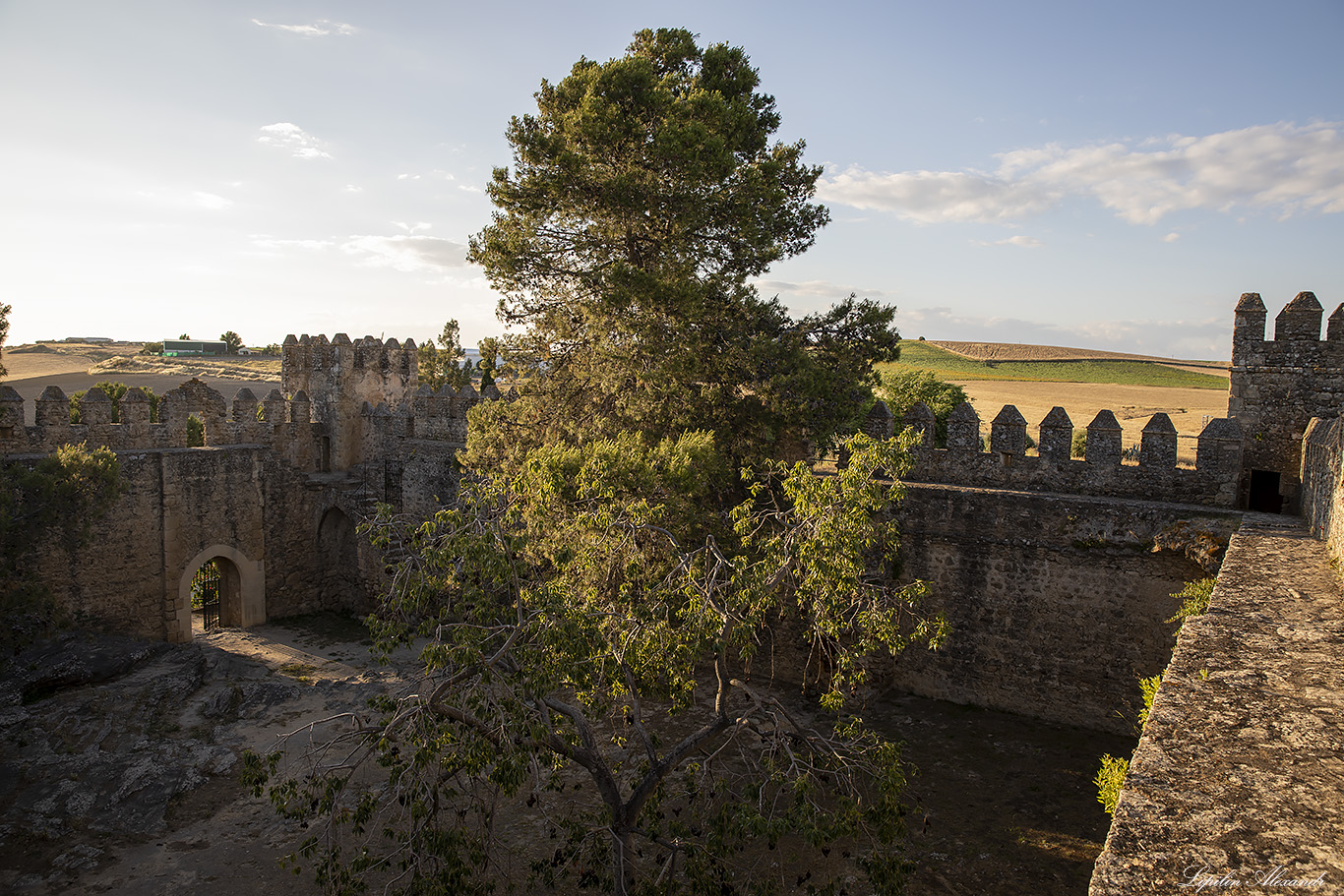 Крепость Агузадерас - (Castillo de Las Aguzaderas)