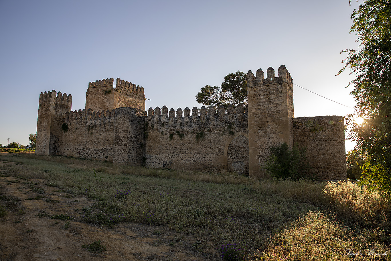 Крепость Агузадерас - (Castillo de Las Aguzaderas)