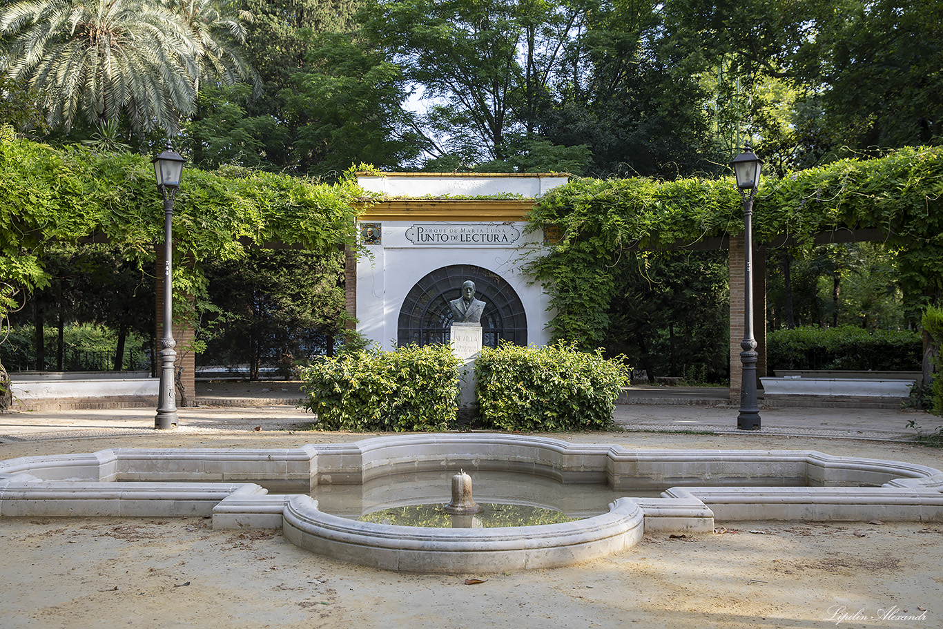 Площадь Испании (Plaza de España)