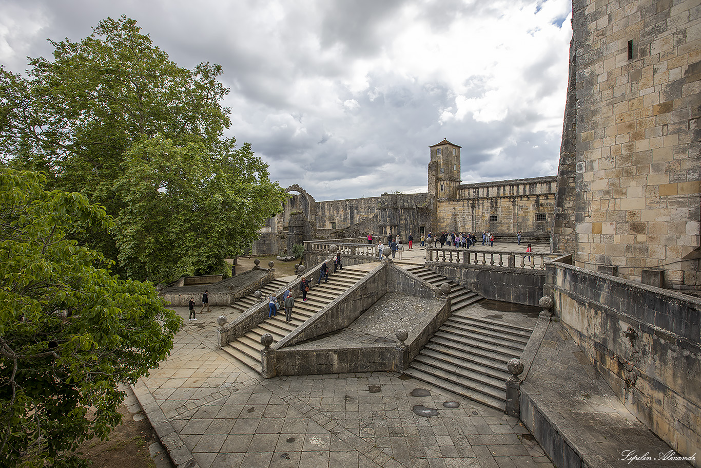 Крепость Томар (Tomar Castle)   и Обитель тамплиеров Конвенту-де-Кришту (Convento de Cristo) Томар (Tomar)