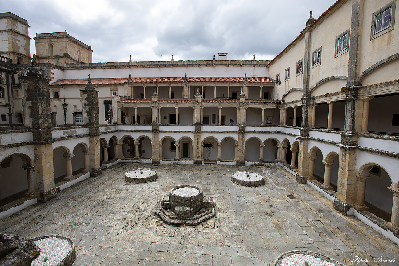 Крепость Томар (Tomar Castle)   и Обитель тамплиеров Конвенту-де-Кришту (Convento de Cristo) Томар (Tomar)