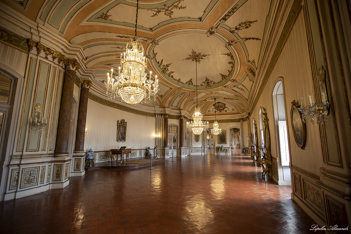 Национальный дворец и Сады Келуш (Palácio Nacional e Jardins de Queluz) Келуш (Queluz) - Португалия (Portugal)