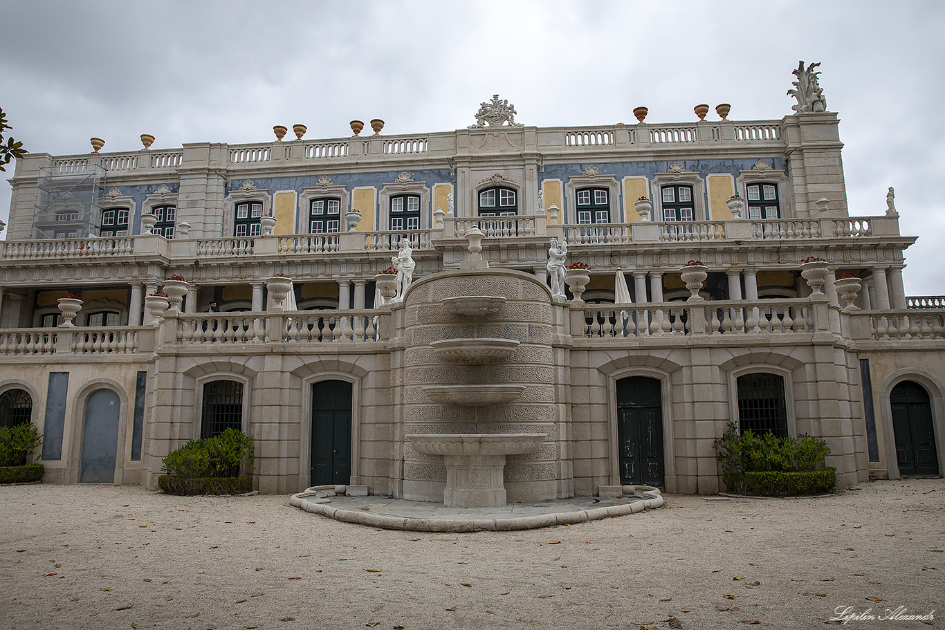 Национальный дворец и Сады Келуш (Palácio Nacional e Jardins de Queluz) Келуш (Queluz) - Португалия (Portugal)