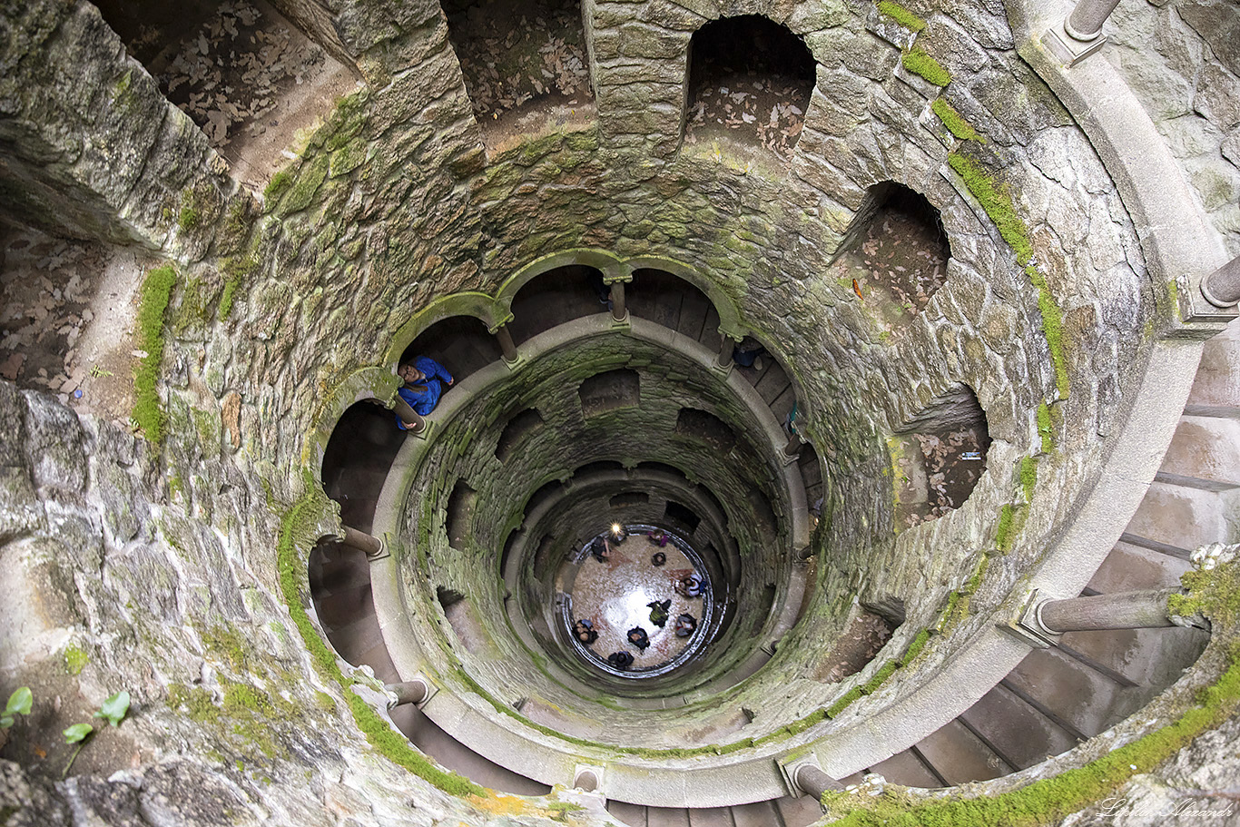 Кинта да Регалейра (Quinta da Regaleira) - Португалия (Portugal)