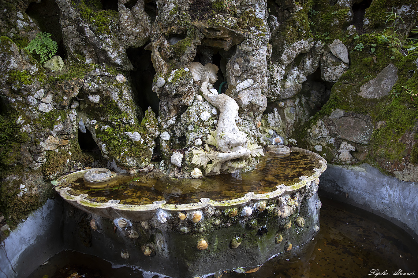 Кинта да Регалейра (Quinta da Regaleira) - Португалия (Portugal)