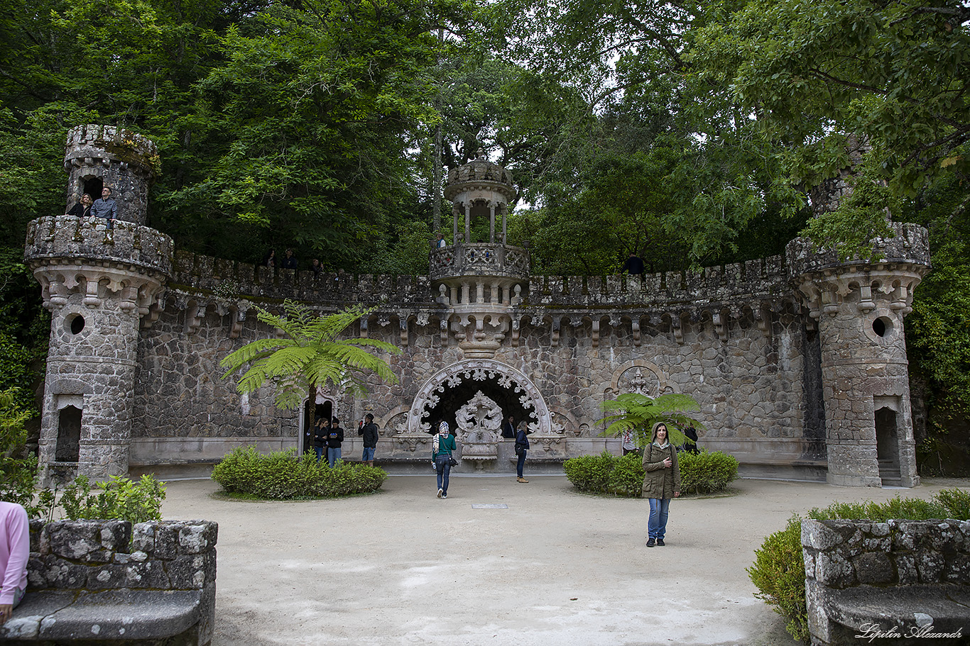 Кинта да Регалейра (Quinta da Regaleira) - Португалия (Portugal)