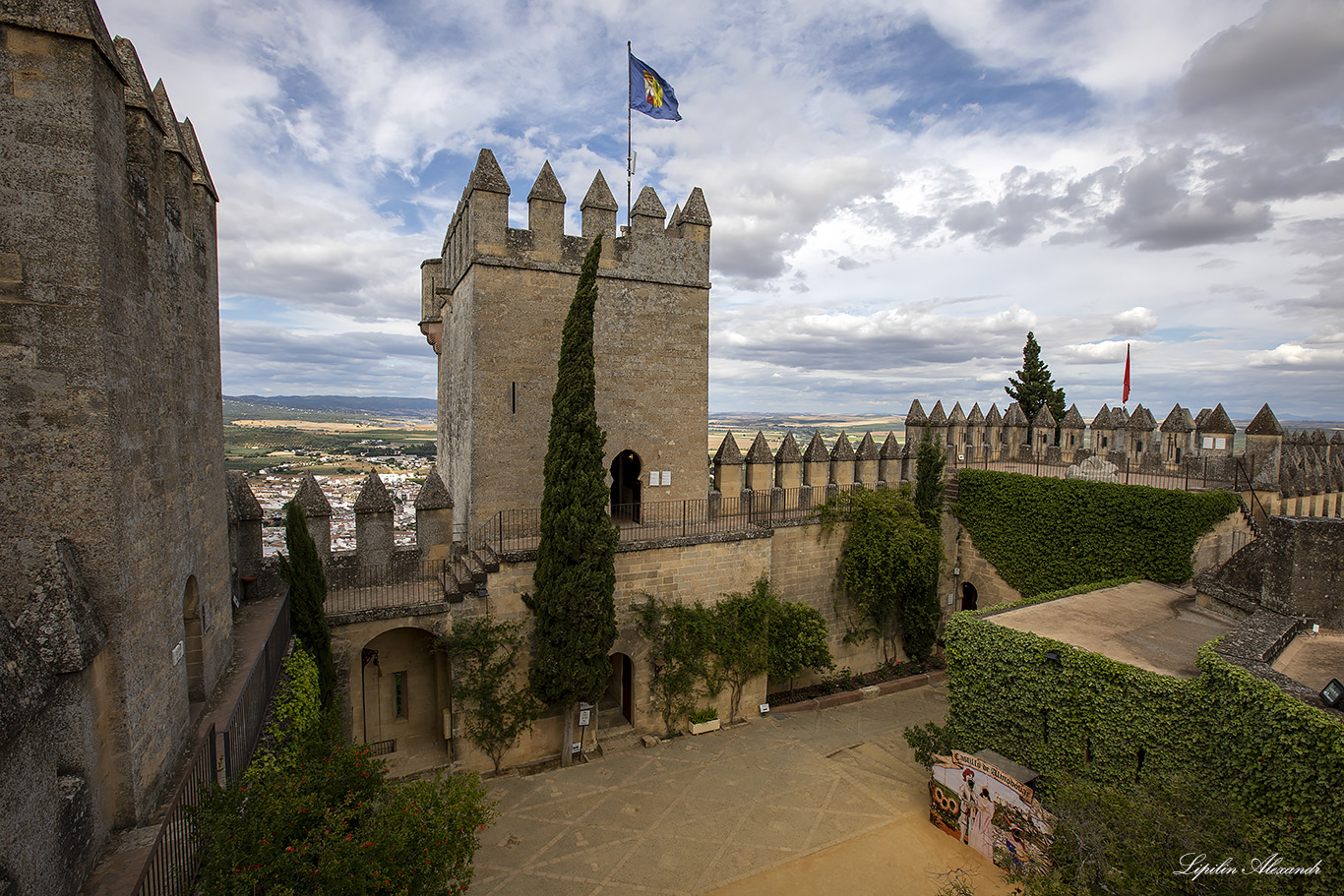 Замок Альмодовар - (Castle of Almodovar del Rio) - Испания (Spain)