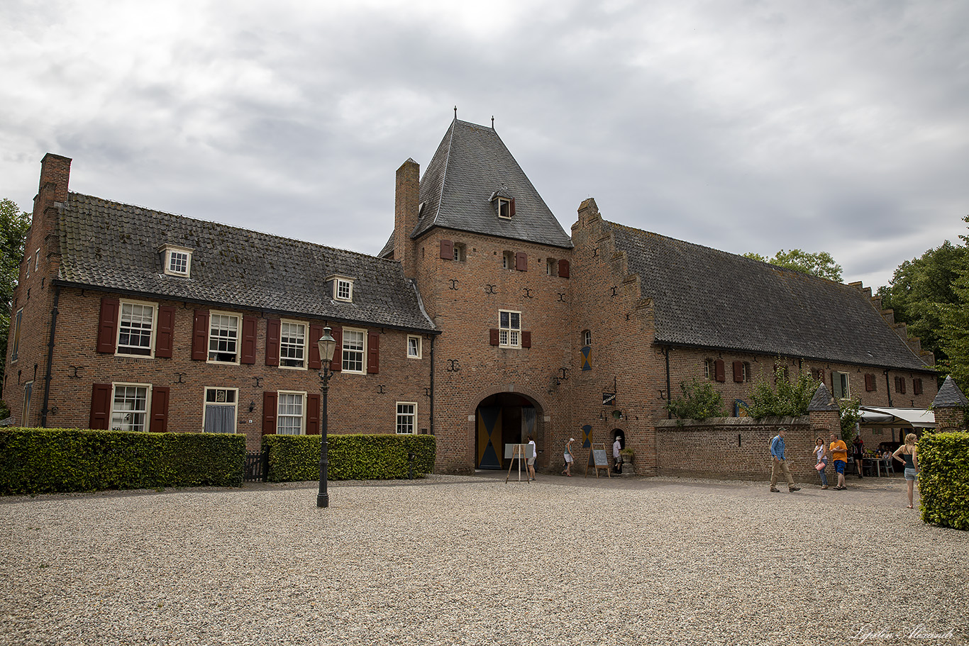 Замок Дорверт - Castle Doorwerth  - Дорверт (Doorwerth) - Нидерланды (Nederland)