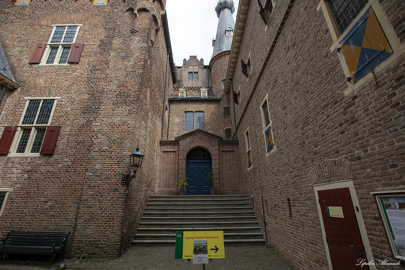 Замок Дорверт - Castle Doorwerth  - Дорверт (Doorwerth) - Нидерланды (Nederland)