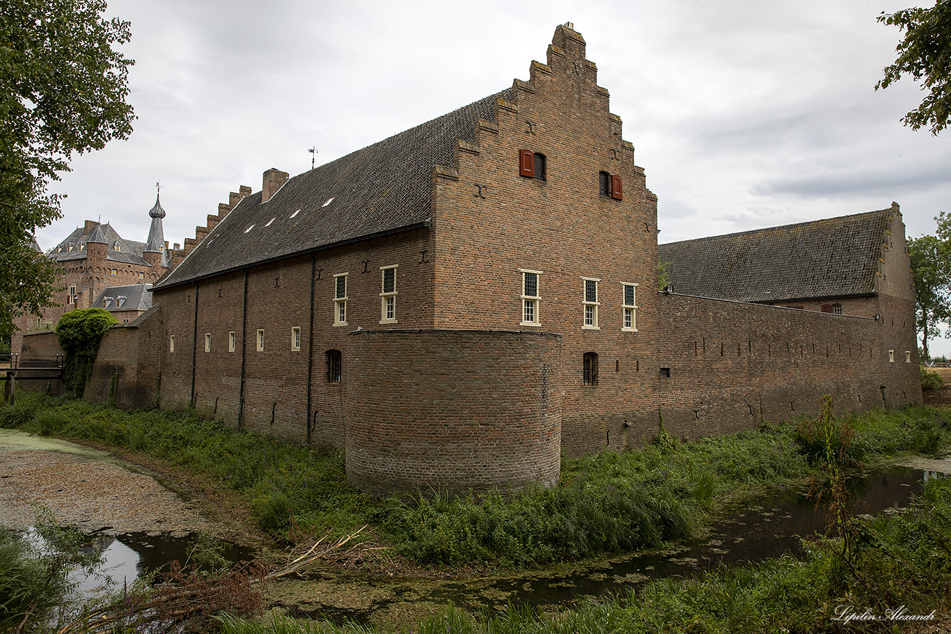 Замок Дорверт - Castle Doorwerth  - Дорверт (Doorwerth) - Нидерланды (Nederland)