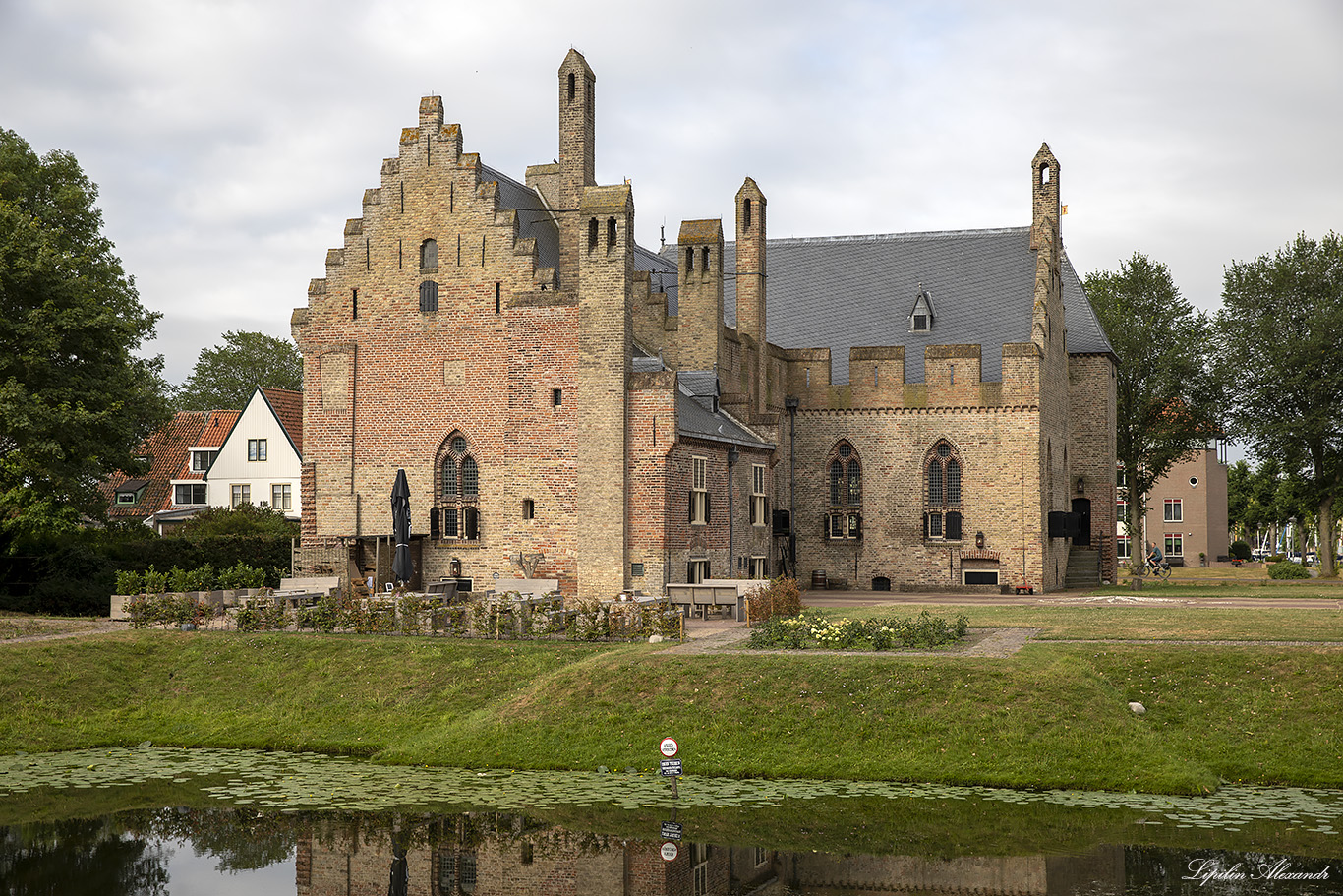 Замок Радбауд (Kasteel Radboud)  Медемблик (Medemblik) - Нидерланды (Nederland)