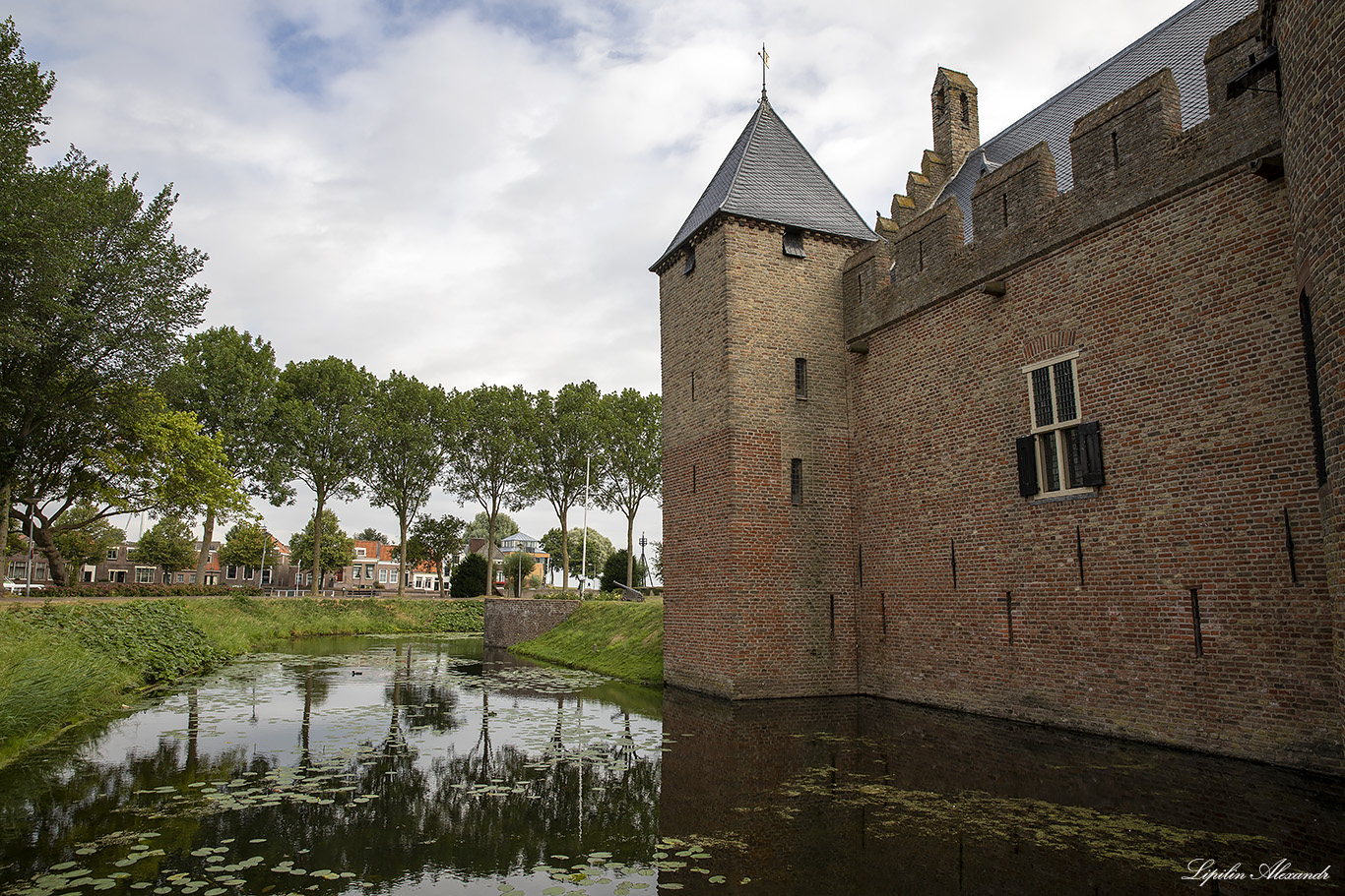 Замок Радбауд (Kasteel Radboud) Медемблик (Medemblik) - Нидерланды (Nederland)