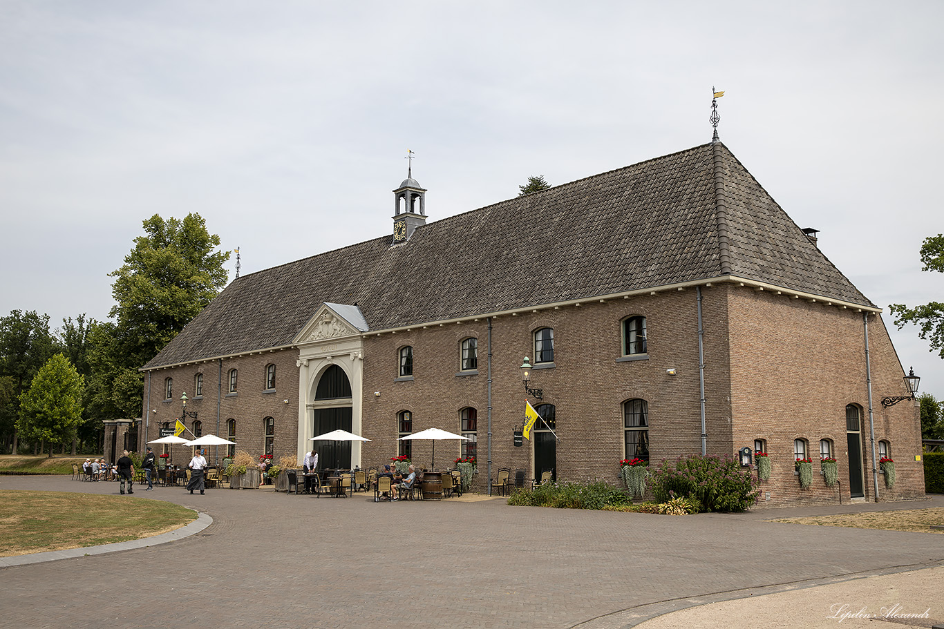 Замок Каненбург (Kasteel Cannenburch) - Ваассен (Vaassen) - Нидерланды (Nederland)