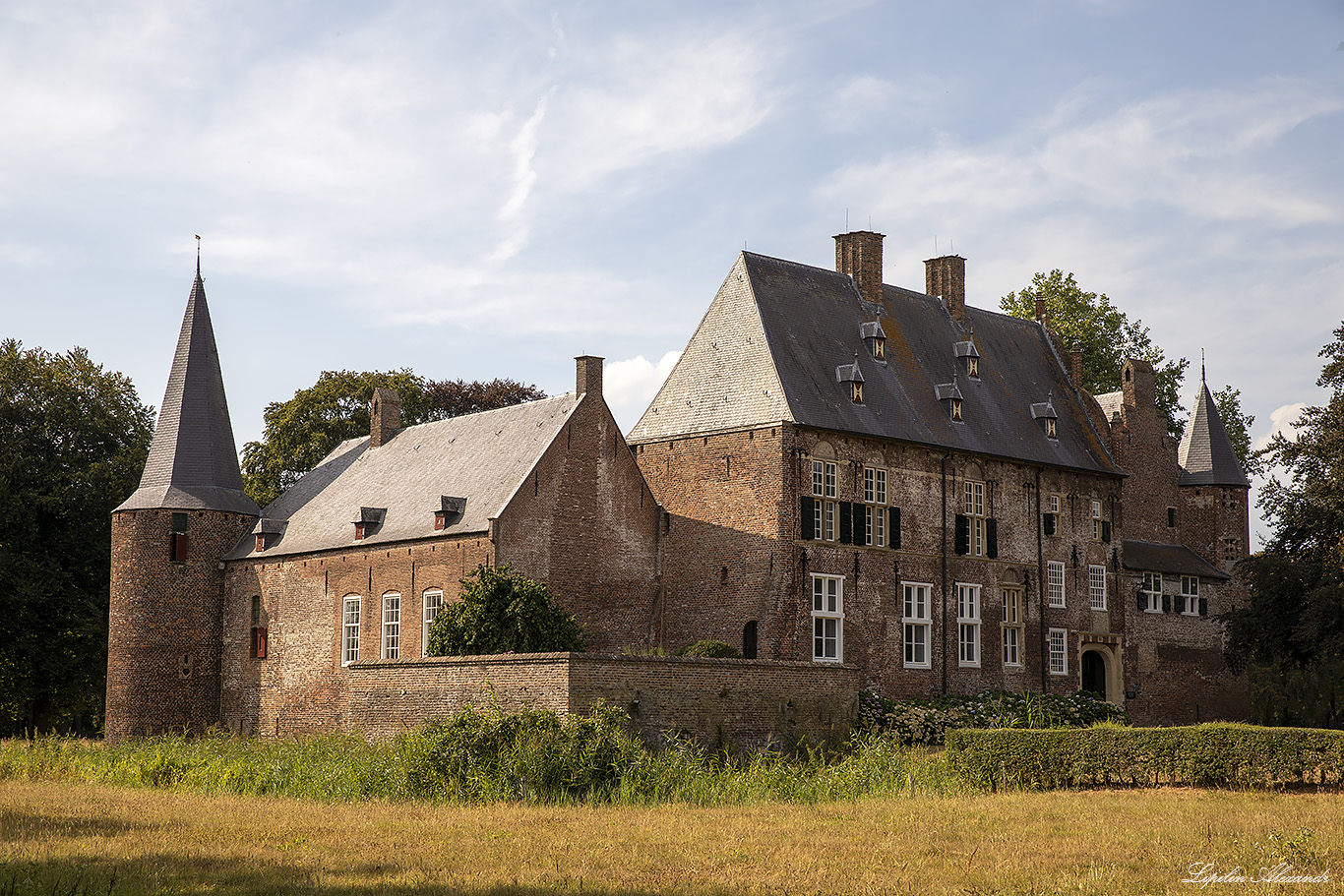 Замок Хернен (Kasteel Hernen) Хернен (Hernen) - Нидерланды (Nederland)