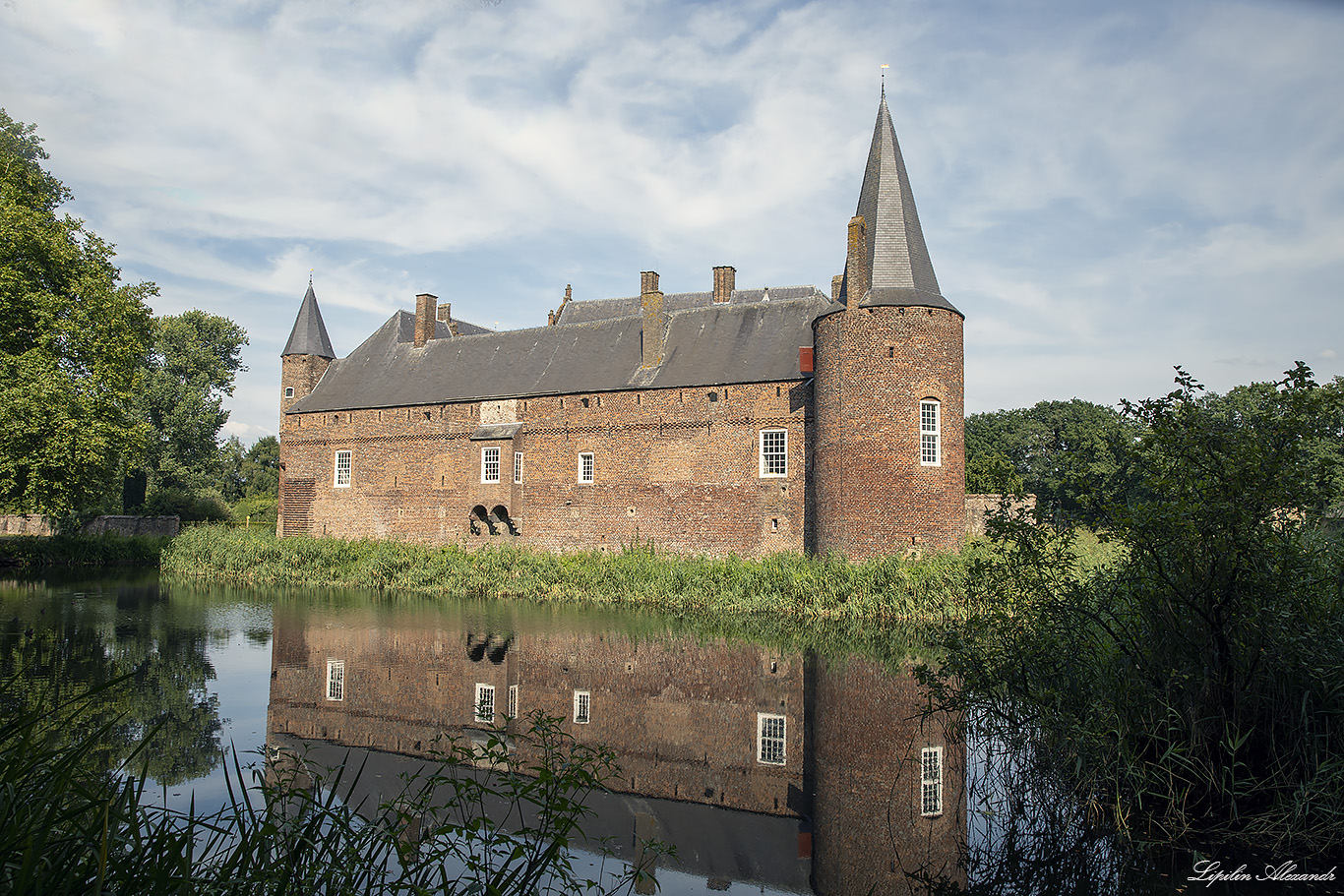 Замок Хернен (Kasteel Hernen) Хернен (Hernen) - Нидерланды (Nederland)