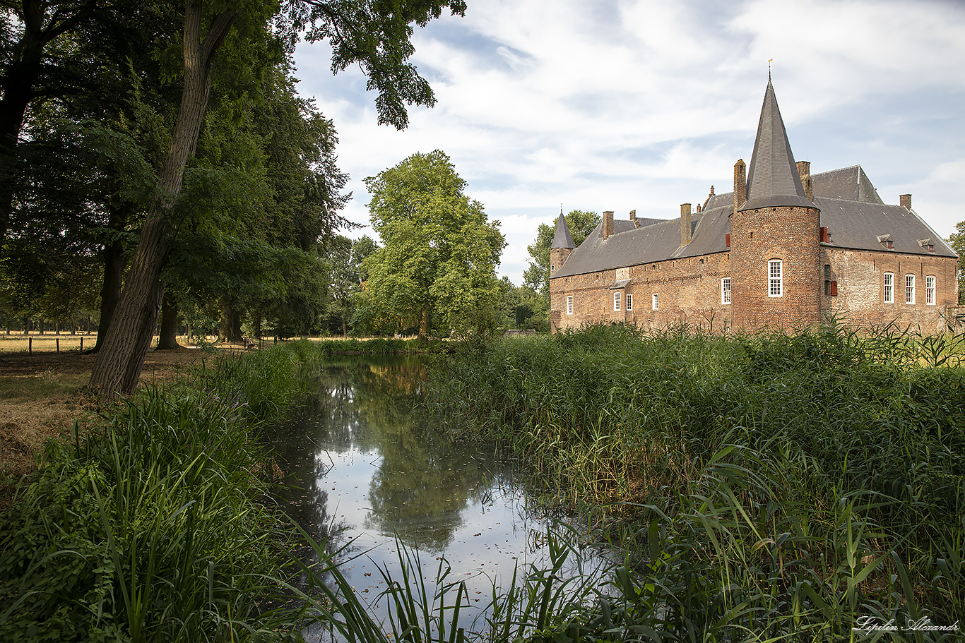 Замок Хернен (Kasteel Hernen) Хернен (Hernen) - Нидерланды (Nederland)