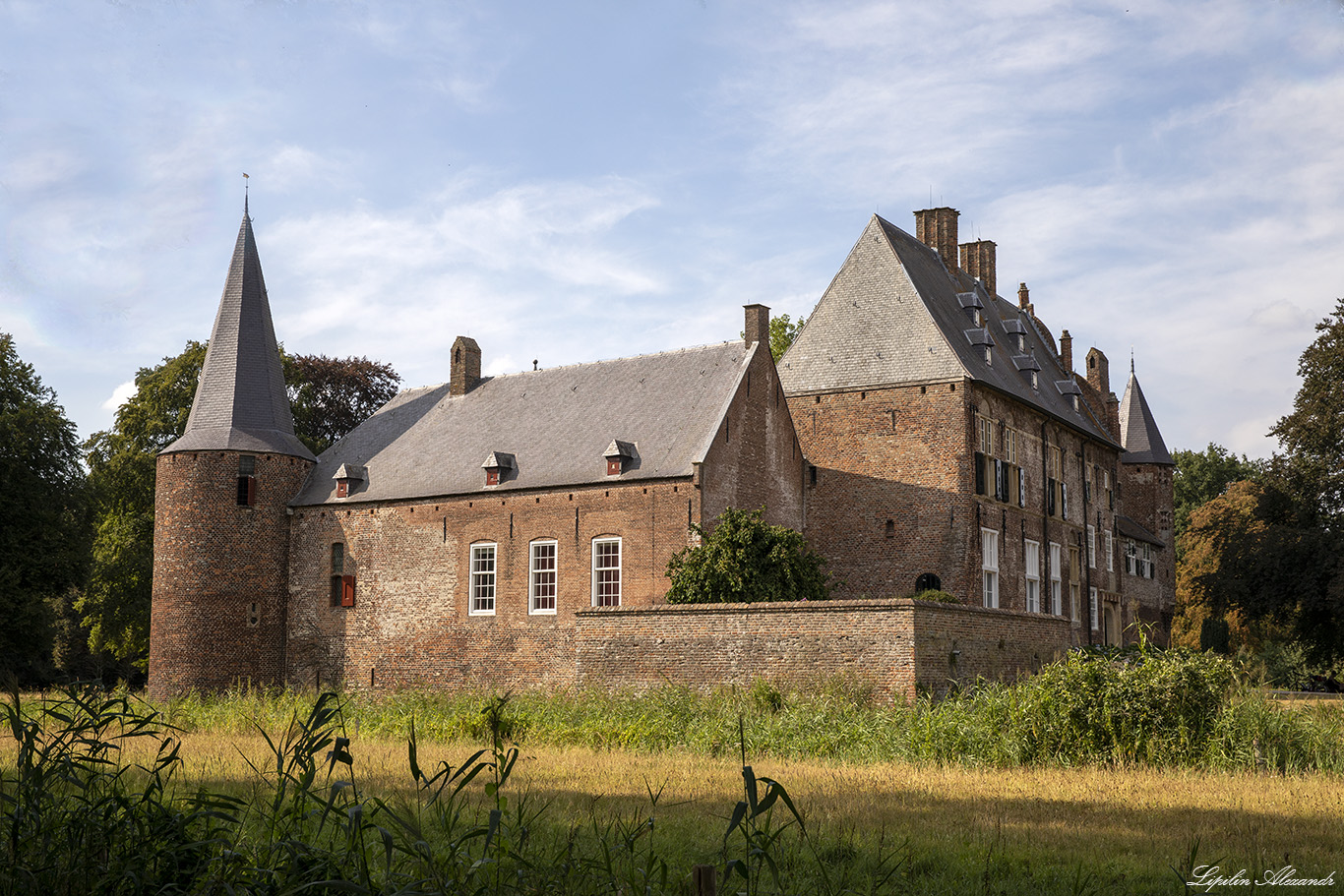 Замок Хернен (Kasteel Hernen) Хернен (Hernen) - Нидерланды (Nederland)