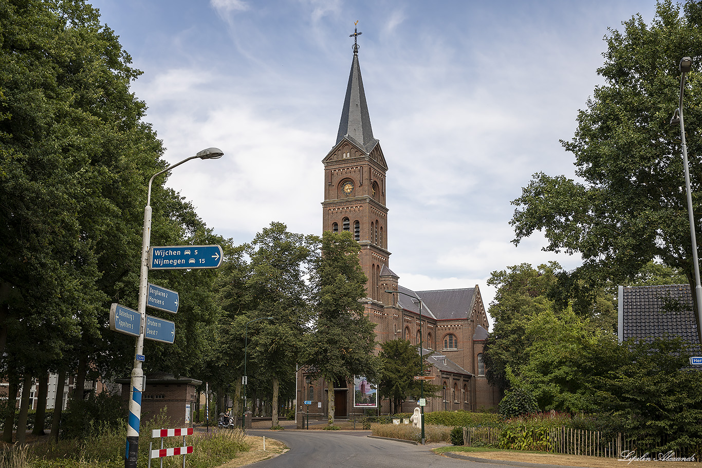 Замок Хернен (Kasteel Hernen) Хернен (Hernen) - Нидерланды (Nederland)