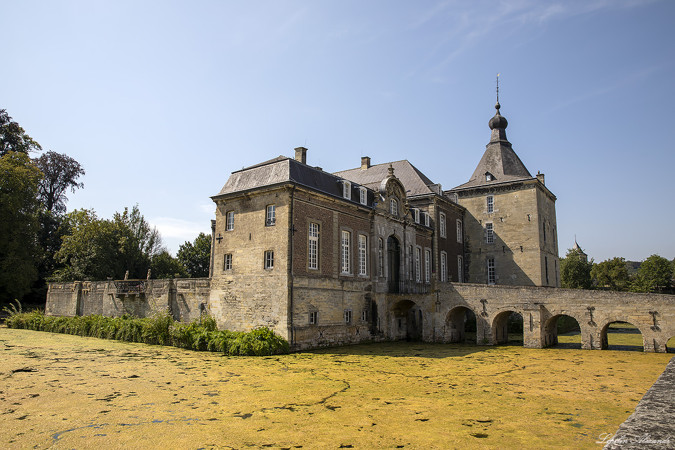 Замок Генхоес (Kasteel Genhoes) Оуд Валкенбург (Oud-Valkenburg) - Нидерланды (Nederland)