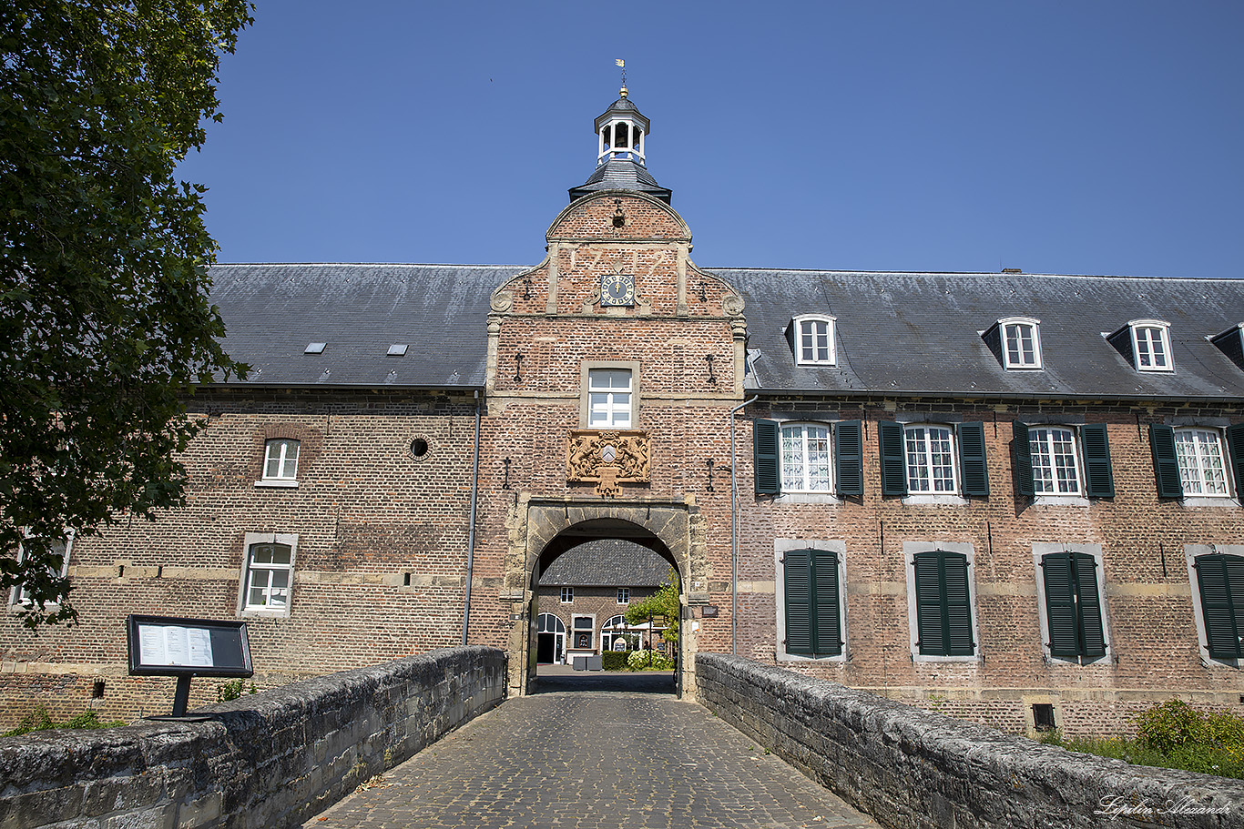Замок Вийнандсраде (Kasteel Wijnandsrade) - Вийнандсраде (Wijnandsrade) - Нидерланды (Nederland)