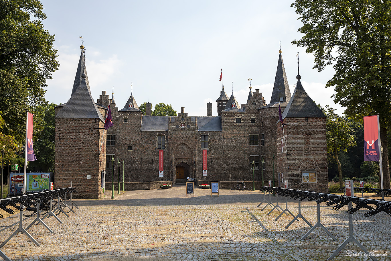 Замок Хелмонд (Castle Helmond) - Хелмонд (Helmond) - Нидерланды (Nederland)