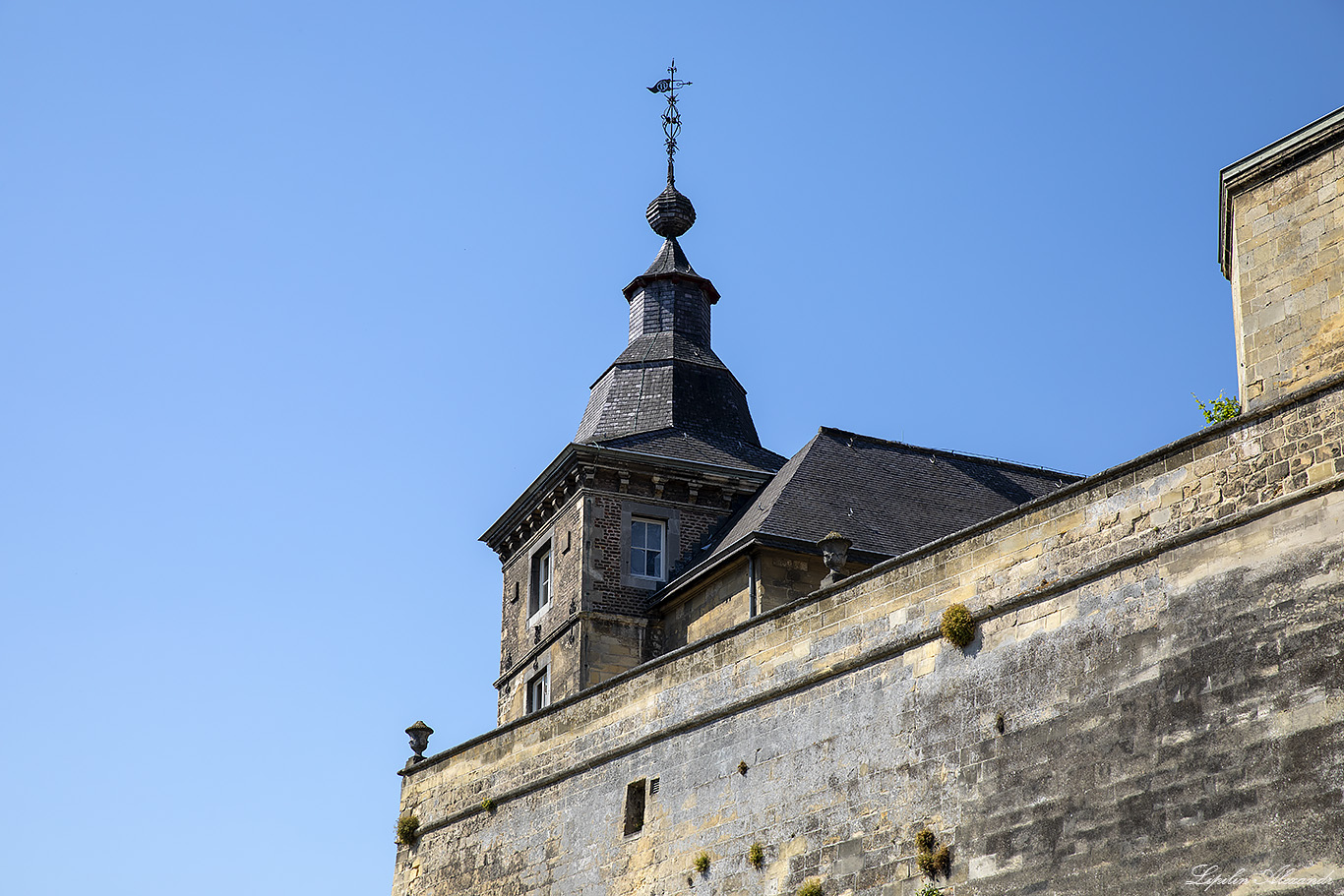 Замок Нирканне (Château Neercanne)