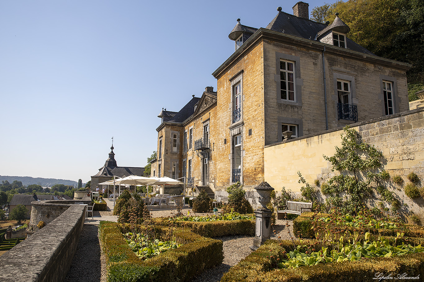 Замок Нирканне (Château Neercanne)